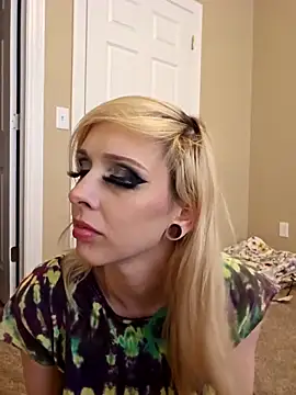 Snapshot of AmethystFoxx chatting on 11/12/25, 09:36 AmethystFoxx online show from 11/12/25, 09:36