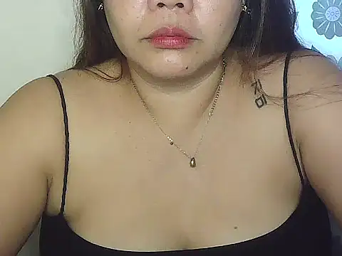 Snapshot of wild_amber25 chatting on 10/05/25, 08:01 wild amber25 online show from 10/05/25, 08:01