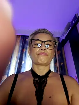 BellaBellaHot online show from 09/13/25, 08:25