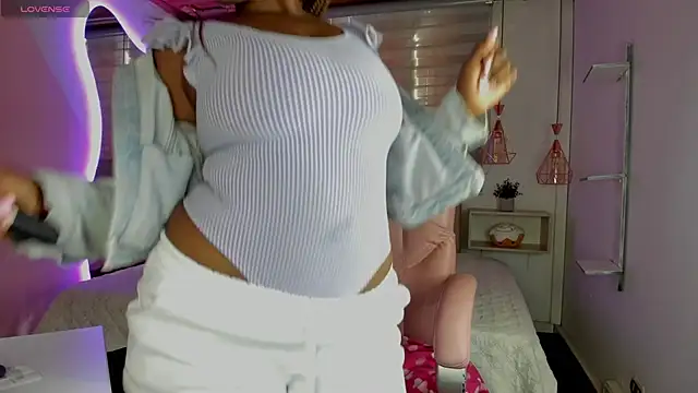 aleja17 xxx online show from 09/24/25, 07:50