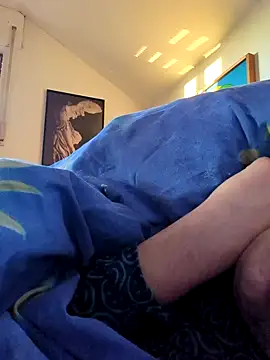 Snapshot of makau1 chatting on 12/25/24, 07:35 makau1 online show from 12/25/24, 07:35