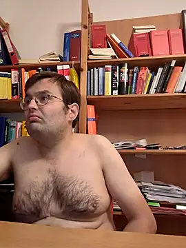 Snapshot of makau1 chatting on 09/30/25, 05:40 makau1 online show from 09/30/25, 05:40