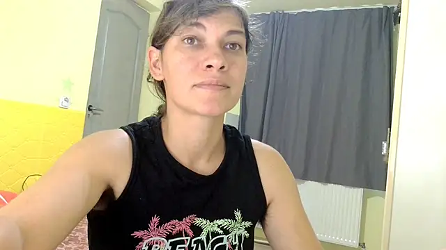 Snapshot of MercyLove chatting on 09/13/25, 01:44 MercyLove online show from 09/13/25, 01:44