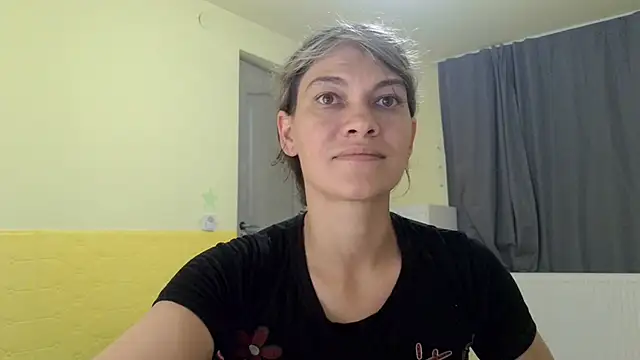 Snapshot of MercyLove chatting on 09/21/25, 02:19 MercyLove online show from 09/21/25, 02:19