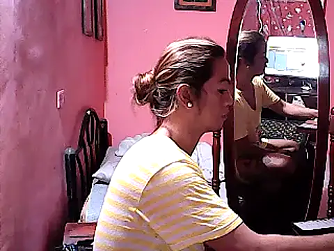 yummy 21xxx online show from 02/08/25, 10:18