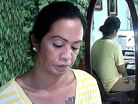 yummy 21xxx online show from 09/19/25, 08:31