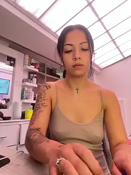 MadisonCambel online show from 10/16/25, 03:57