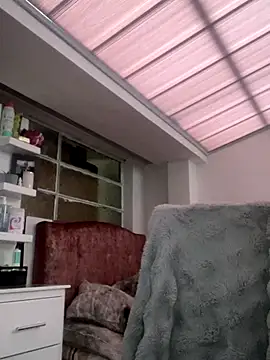 MadisonCambel online show from 10/17/25, 09:28