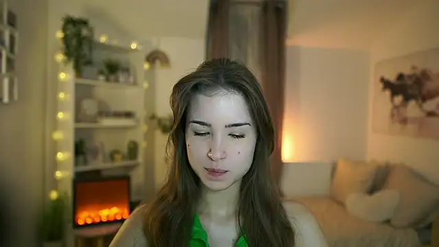 Snapshot of Abella_Danger_X chatting on 12/16/24, 09:14 Abella Danger X online show from 12/16/24, 09:14