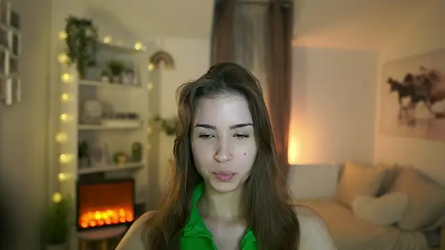 Snapshot of Abella_Danger_X chatting on 12/16/24, 12:16 Abella Danger X online show from 12/16/24, 12:16