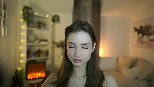 Snapshot of Abella_Danger_X chatting on 12/17/24, 09:17 Abella Danger X online show from 12/17/24, 09:17