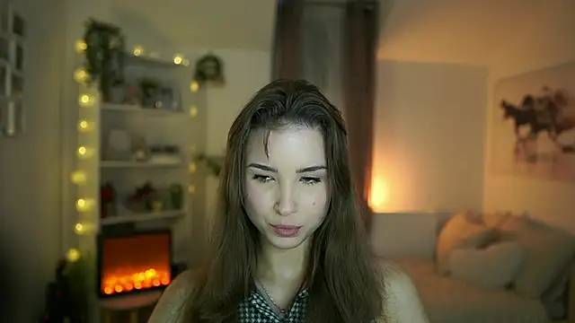 Snapshot of Abella_Danger_X chatting on 12/22/24, 12:38 Abella Danger X online show from 12/22/24, 12:38