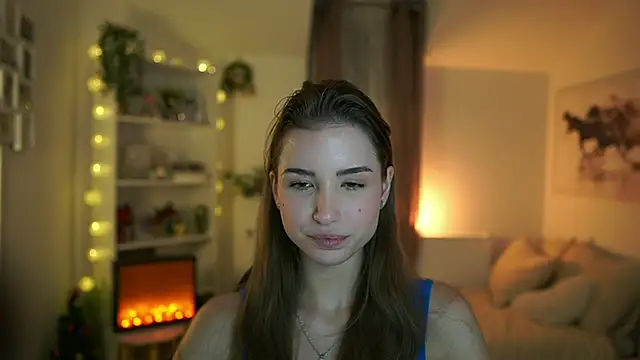 Snapshot of Abella_Danger_X chatting on 12/27/24, 01:07 Abella Danger X online show from 12/27/24, 01:07