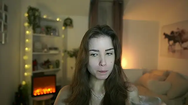 Snapshot of Abella_Danger_X chatting on 01/02/25, 09:43 Abella Danger X online show from 01/02/25, 09:43