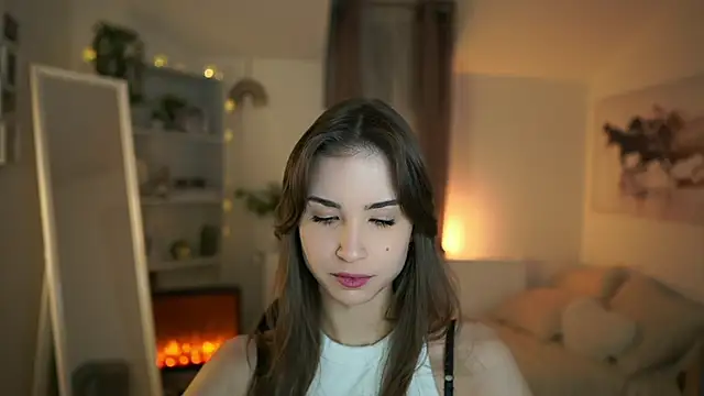 Snapshot of Abella_Danger_X chatting on 01/21/25, 09:57 Abella Danger X online show from 01/21/25, 09:57