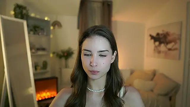 Snapshot of Abella_Danger_X chatting on 03/10/25, 04:46 Abella Danger X online show from 03/10/25, 04:46