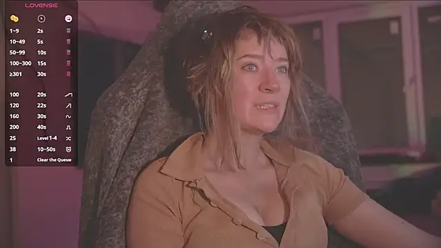 Snapshot of RikkiSanchez chatting on 11/01/25, 08:33 RikkiSanchez online show from 11/01/25, 08:33