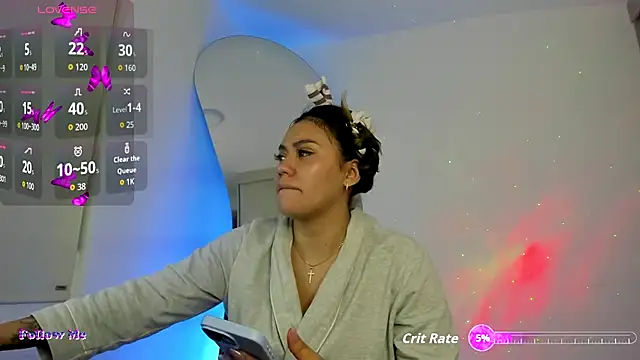 SussiVega online show from 10/14/25, 12:11