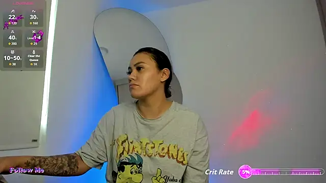 SussiVega online show from 10/23/25, 09:24