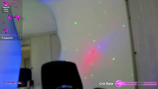 SussiVega online show from 11/16/25, 07:30