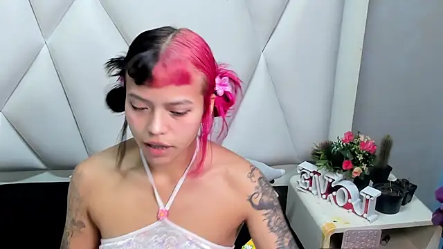 katalina garcia online show from 11/20/25, 11:04