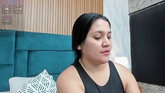 Snapshot of Kareena_chopra chatting on 09/18/25, 12:29 Kareena chopra online show from 09/18/25, 12:29