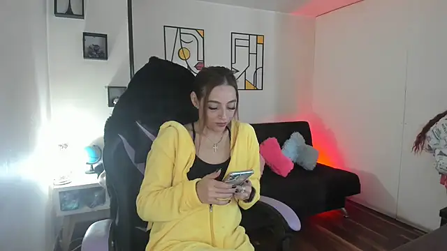 Snapshot of kay_marie chatting on 10/29/25, 06:20 kay marie online show from 10/29/25, 06:20