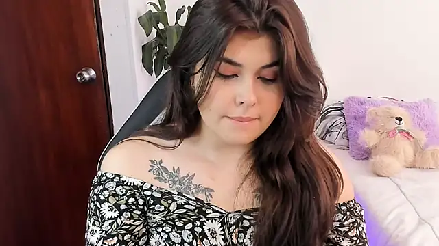 Snapshot of Alyaa_s chatting on 03/02/25, 02:21 Alyaa s online show from 03/02/25, 02:21