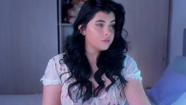 Snapshot of Alyaa_s chatting on 09/08/25, 07:46 Alyaa s online show from 09/08/25, 07:46