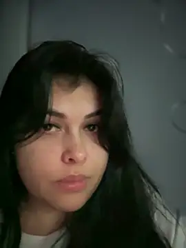 Snapshot of Alyaa_s chatting on 10/01/25, 04:51 Alyaa s online show from 10/01/25, 04:51