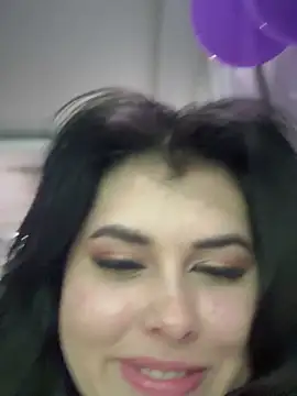 Snapshot of Alyaa_s chatting on 10/03/25, 11:02 Alyaa s online show from 10/03/25, 11:02