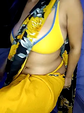 Snapshot of Ms_Divya chatting on 01/21/25, 10:52 Ms Divya online show from 01/21/25, 10:52