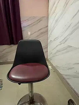 Snapshot of Ms_Divya chatting on 02/26/25, 05:50 Ms Divya online show from 02/26/25, 05:50