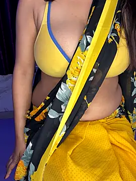 Snapshot of Ms_Divya chatting on 11/04/25, 10:58 Ms Divya online show from 11/04/25, 10:58