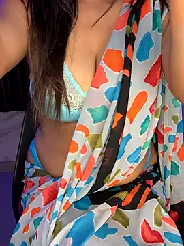 Snapshot of Ms_Divya chatting on 11/14/25, 09:19 Ms Divya online show from 11/14/25, 09:19