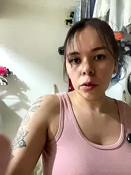 Snapshot of carolina16love chatting on 10/09/25, 11:03 carolina16love online show from 10/09/25, 11:03