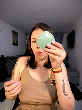 Snapshot of carolina16love chatting on 11/02/25, 11:18 carolina16love online show from 11/02/25, 11:18