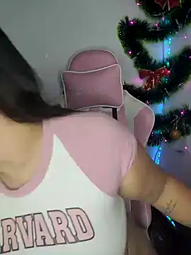 ValerieDiiamond online show from 12/18/24, 04:20