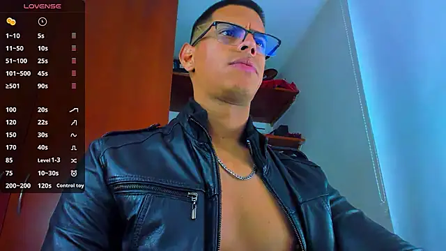 Snapshot of _John_Boy_ chatting on 10/08/25, 05:10 John Boy online show from 10/08/25, 05:10