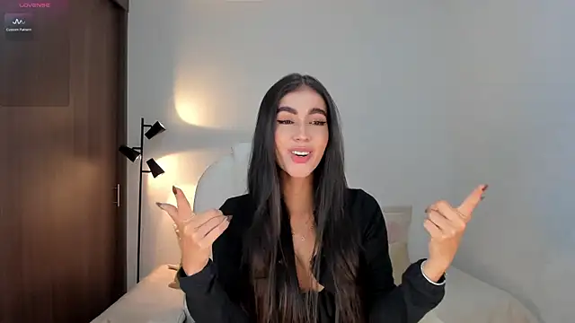 RebeccaBaxter online show from 11/12/25, 01:17