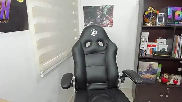 SIXXTOLOVE18 online show from 03/13/25, 07:06