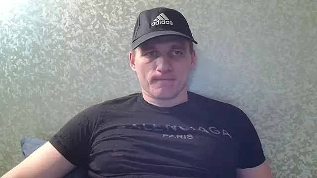 Snapshot of PoliglotJoe chatting on 03/07/25, 01:53 PoliglotJoe online show from 03/07/25, 01:53