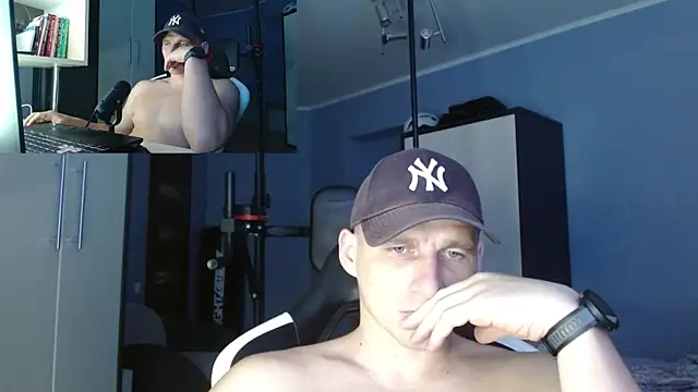 Snapshot of PoliglotJoe chatting on 10/02/25, 09:49 PoliglotJoe online show from 10/02/25, 09:49