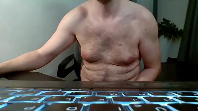 Snapshot of Horney_boy86 chatting on 03/02/25, 10:27 Horney boy86 online show from 03/02/25, 10:27