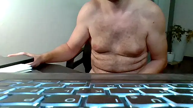 Snapshot of Horney_boy86 chatting on 09/21/25, 10:11 Horney boy86 online show from 09/21/25, 10:11