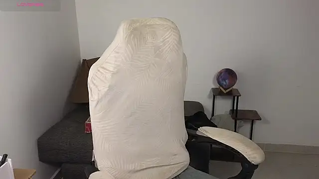 blue  moon  online show from 10/29/25, 05:20