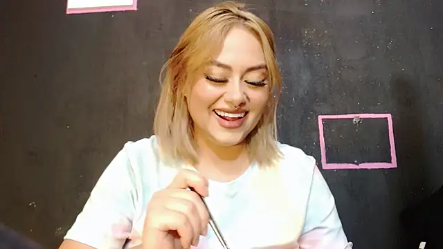 valery mew online show from 02/02/25, 09:13