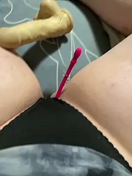 katcclovea online show from 10/30/25, 05:57