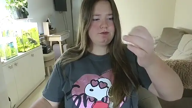 Snapshot of remirann_ chatting on 11/18/25, 05:23 remirann online show from 11/18/25, 05:23