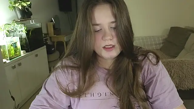 Snapshot of remirann_ chatting on 11/20/25, 03:23 remirann online show from 11/20/25, 03:23